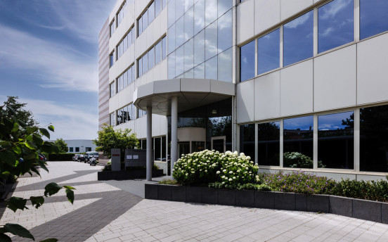 bos_0000s_0005_thomas edison